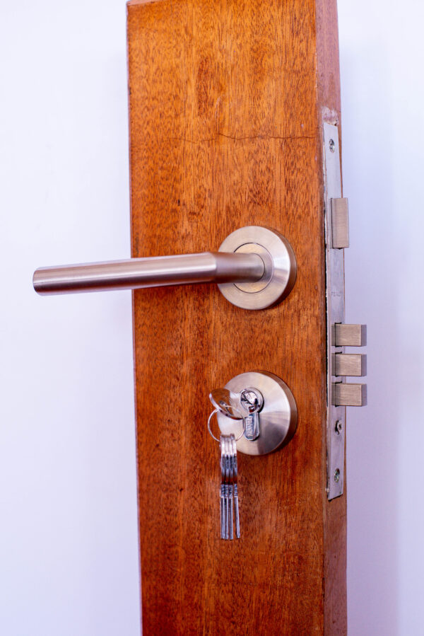 Fealty Silver Rose Handle