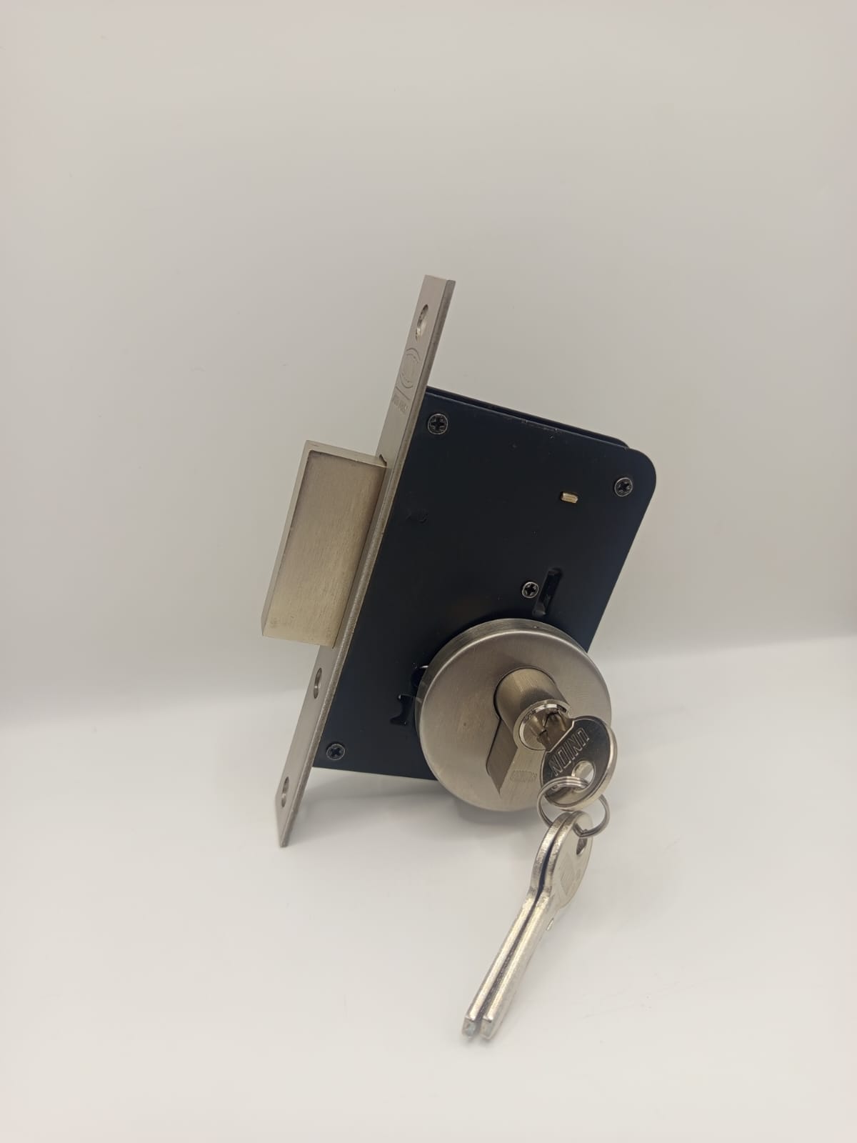 Union Cylinder Deadlock